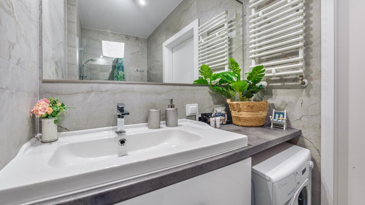 Apartament Blekitna Laguna Z Basenem - Ul Kasprowicza 20A - Holiday City Kołobrzeg Εξωτερικό φωτογραφία